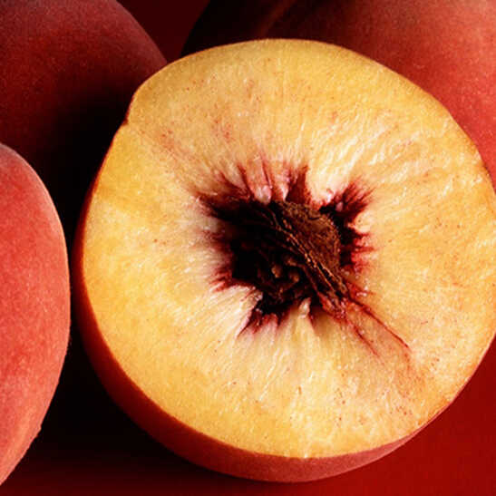 autumn-red-peaches-989521_1280-1_optimized